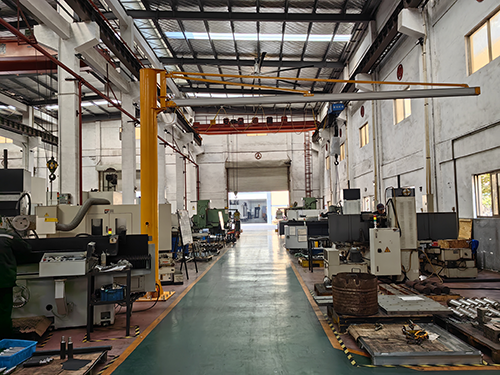 精密机械制造中的悬臂吊应用探讨