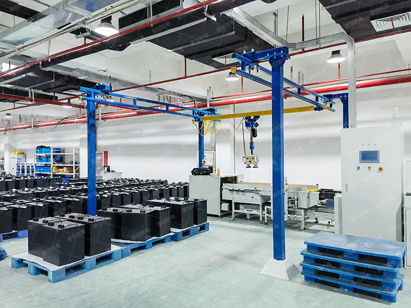 ​锂电池与储能系统制造商应用立柱式刚性KBK与环链平衡吊解决方案